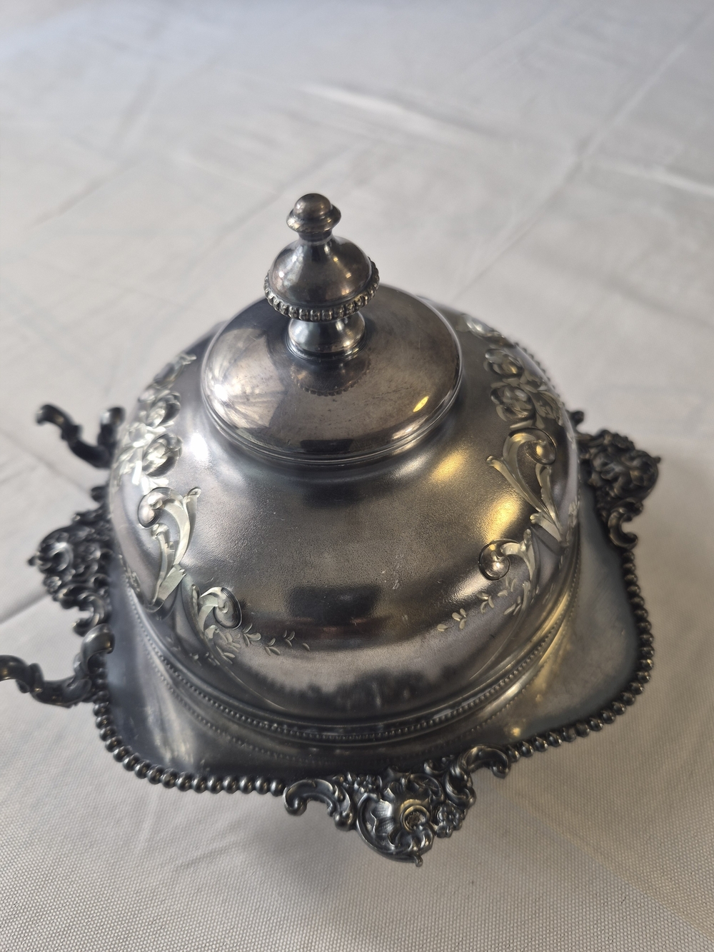 Ornate Silver-Tone Covered Serving Dish - Elegant Floral Design